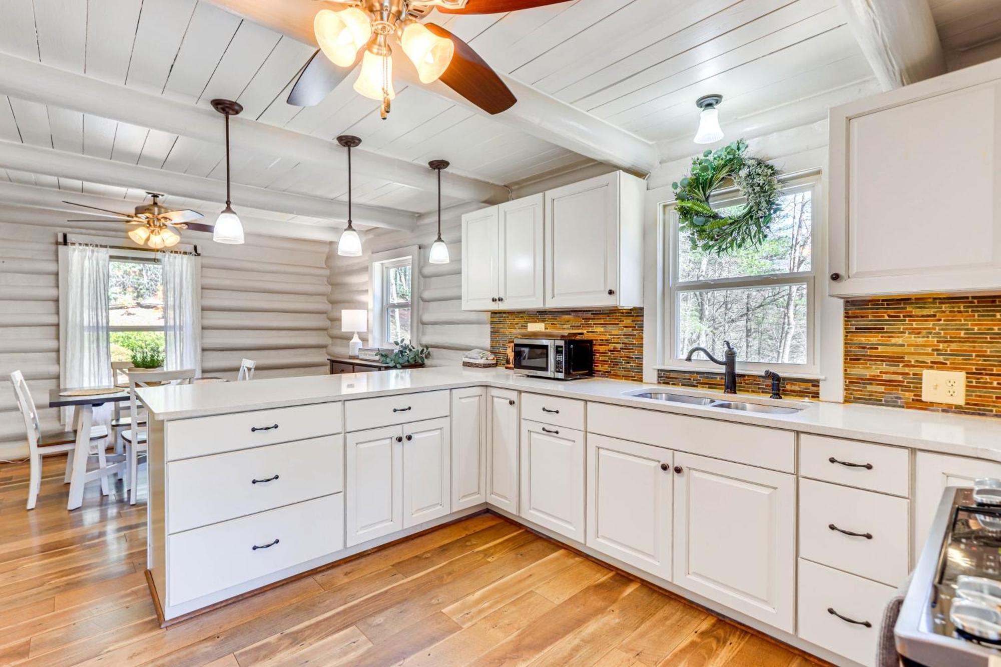 Dog-Friendly Hiawassee Cabin With Decks And Fire Pit! Zewnętrze zdjęcie